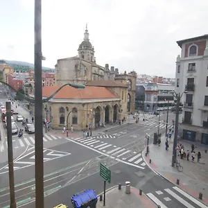 Piso Grande Y Luminoso En El Casco Viejo De Apartamento